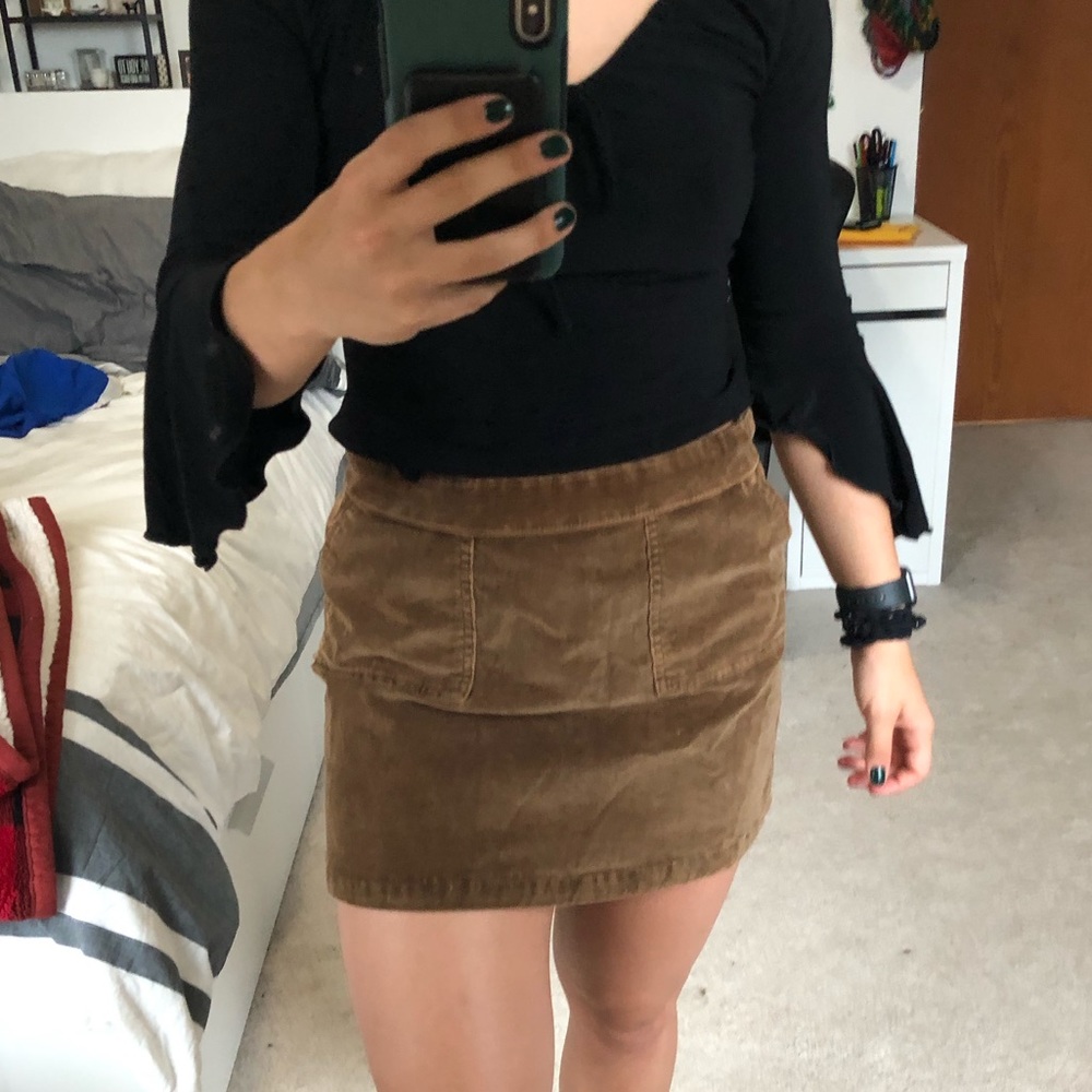 corduroy miniskirt w/ pockets!!!